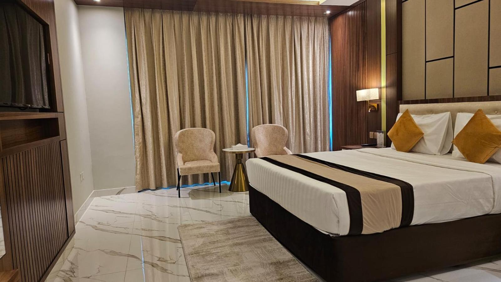 Concorde Deira Hotel -Formerly Golden Tulip Deira Hotel Дубай Екстериор снимка
