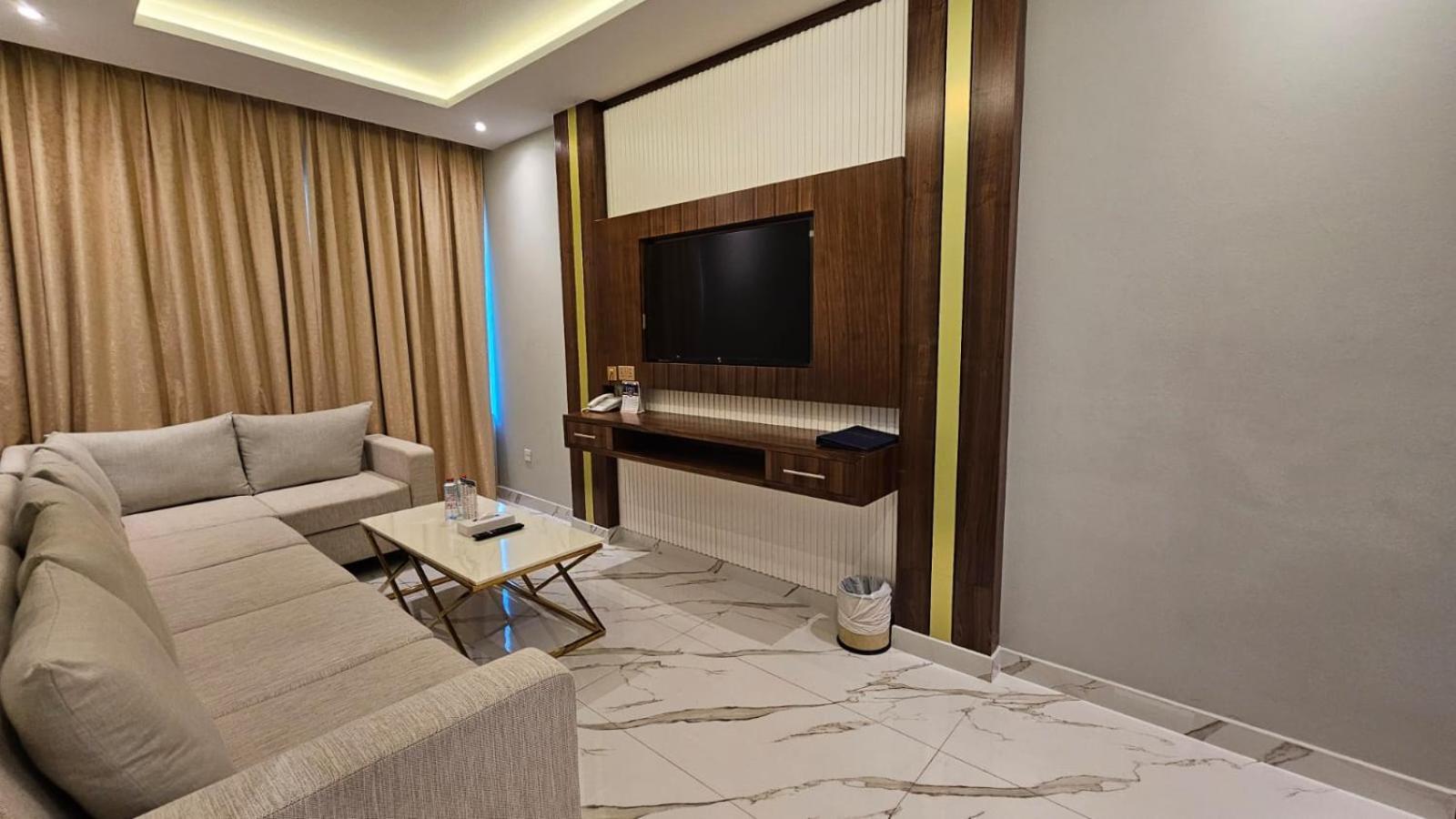 Concorde Deira Hotel -Formerly Golden Tulip Deira Hotel Дубай Екстериор снимка