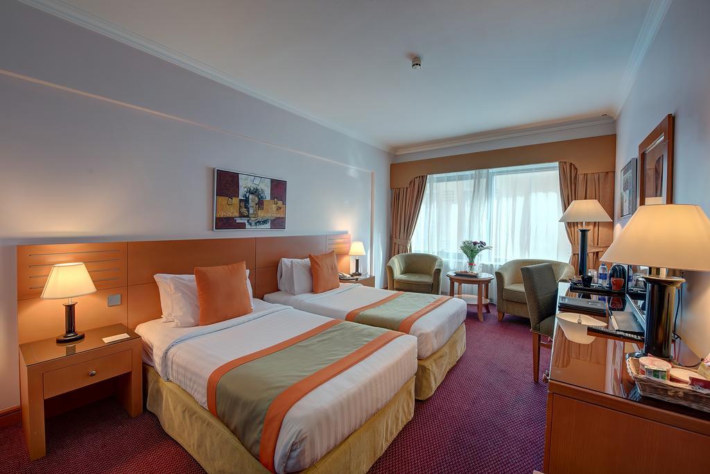 Concorde Deira Hotel -Formerly Golden Tulip Deira Hotel Дубай Екстериор снимка