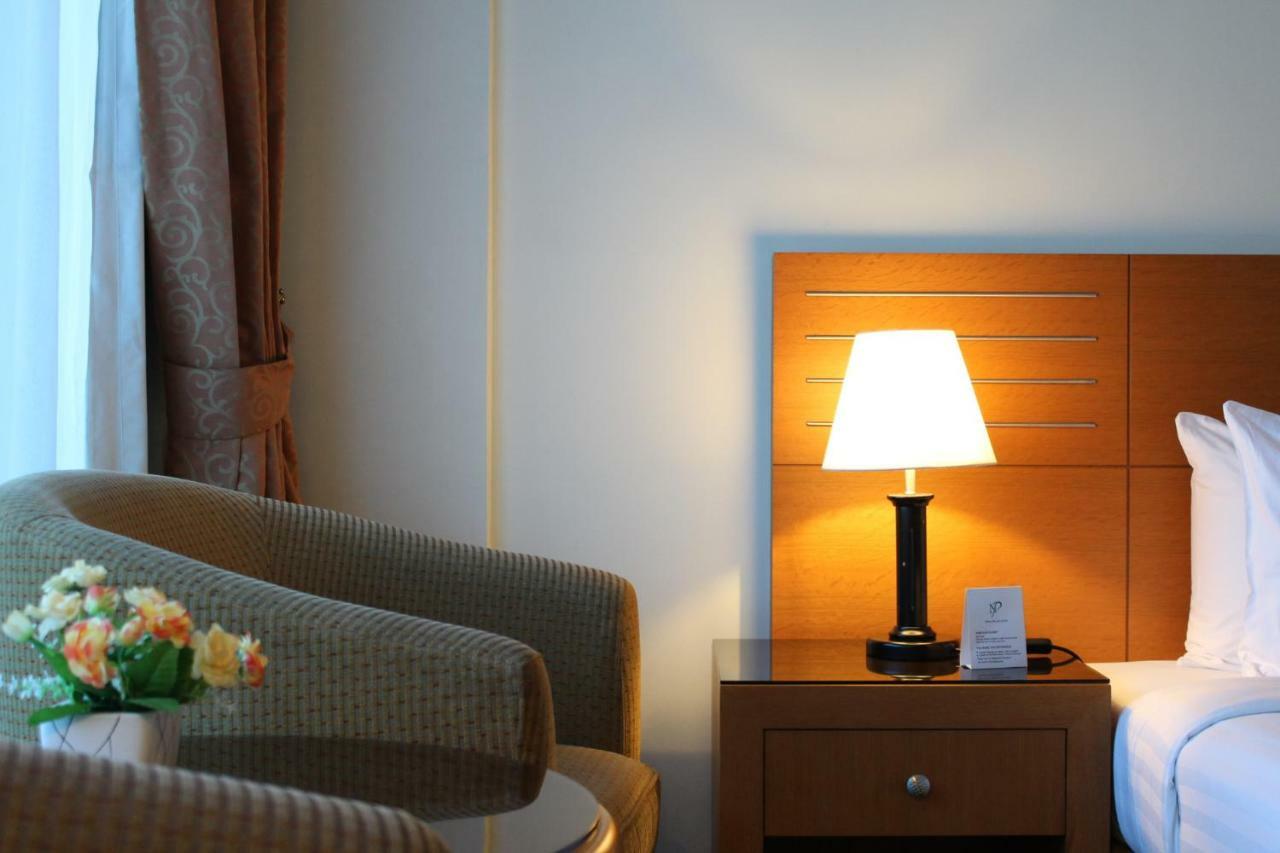Concorde Deira Hotel -Formerly Golden Tulip Deira Hotel Дубай Екстериор снимка