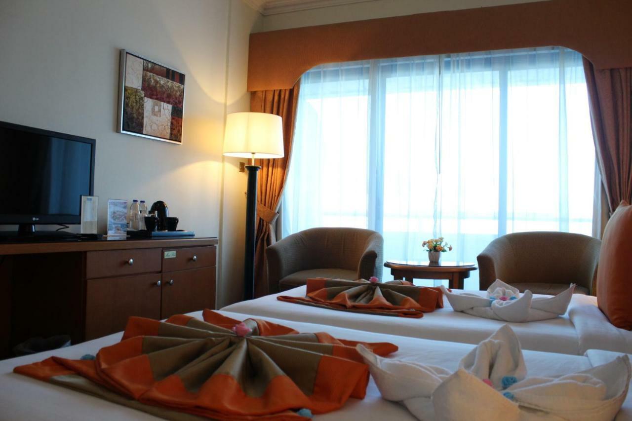 Concorde Deira Hotel -Formerly Golden Tulip Deira Hotel Дубай Екстериор снимка